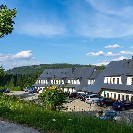 Kompleks Pilsko-jontek Semesteranläggning (resort) *